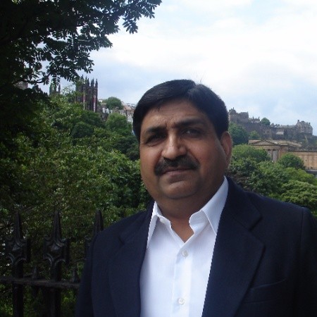 Dr.Naveen Vasishta